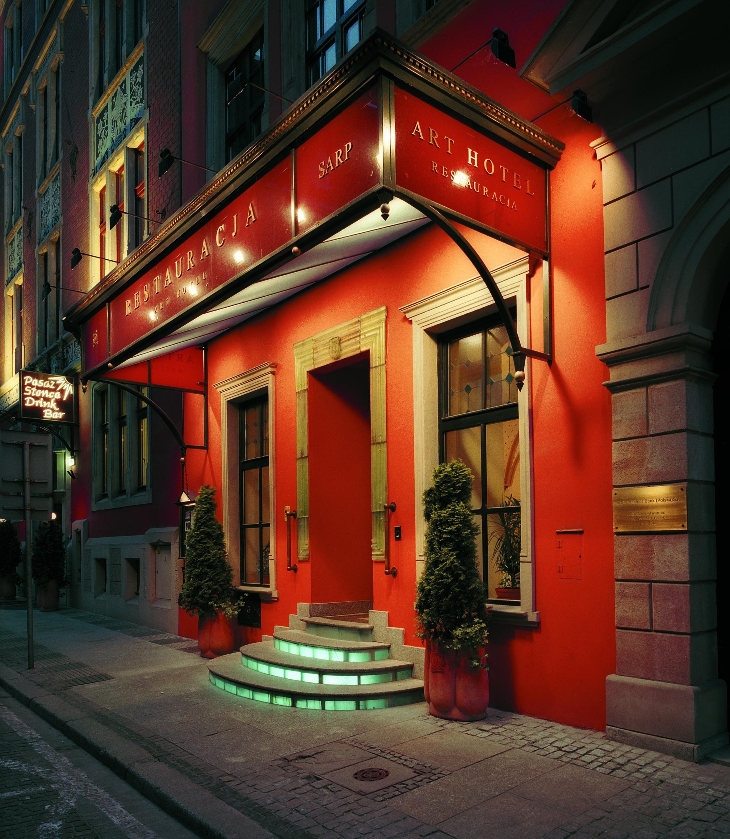 ArtHotel_ExteriorView.jpg