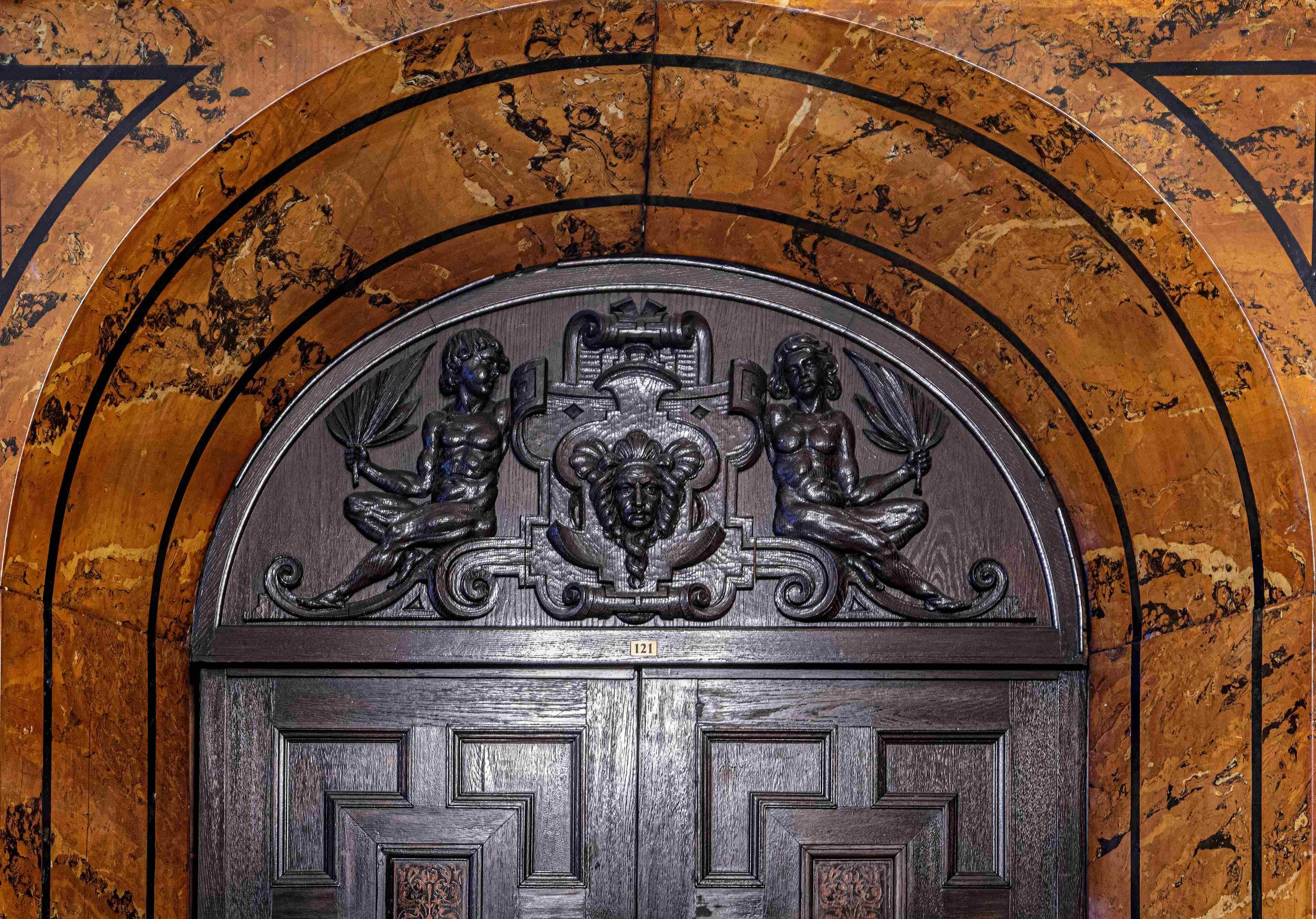 galeria 8 Pierwszy właściciel wilii był estetą i wielbicielem ornametyki.jpg